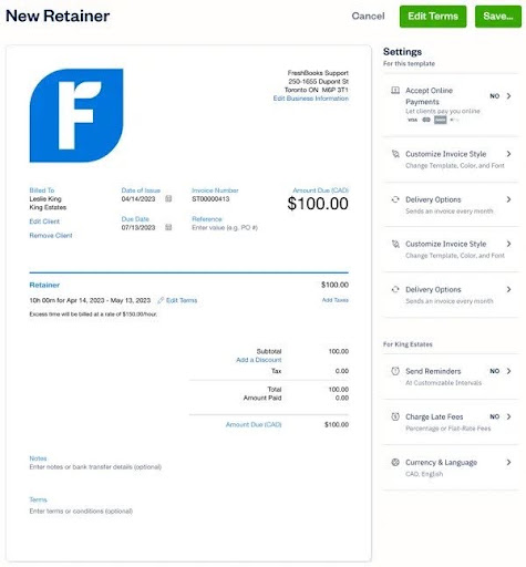 FreshBooks retainer invoice for $100 showing client details, a monthly delivery option, online payment settings, reminders, and late-fee controls.